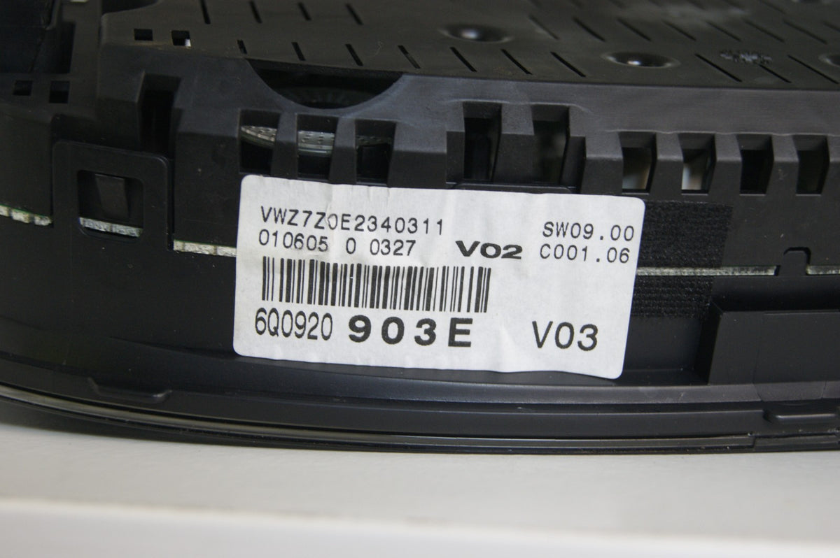 2006 VOLKSWAGEN POLO SPEEDOMETER / INSTRUMENT CLUSTER 6Q0920903E