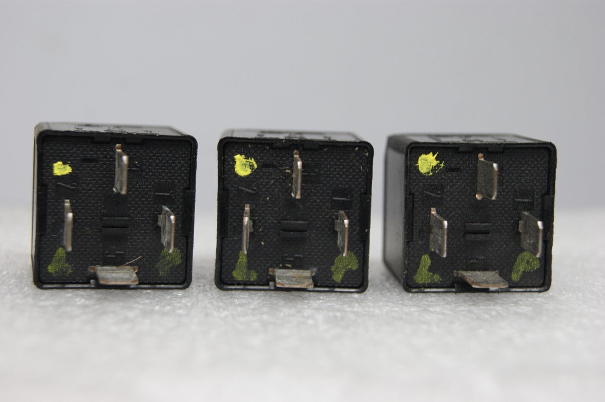 3 X Relay Ford 4-Pin Black 2S7T-14B192-AA V23136-B1-X66 12V 40A